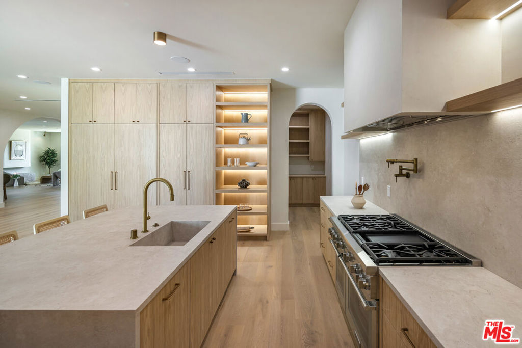 16643 Addison Street