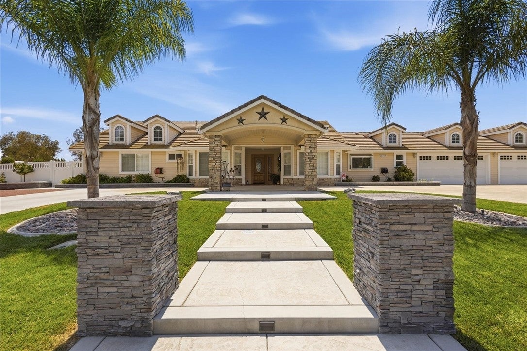 28309 King Apache Circle