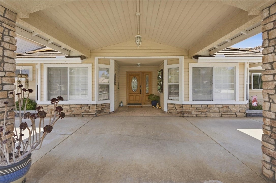28309 King Apache Circle