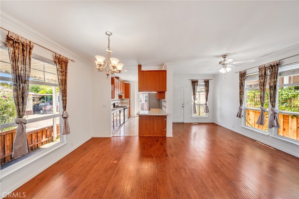 501 Moorpark Way 104