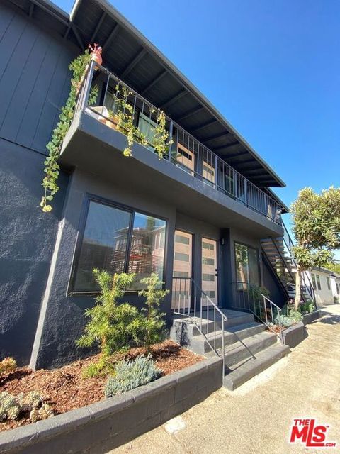 Photo of 1129 N Westmoreland Avenue #4, Los Angeles, CA 90029 (MLS # 26656493)