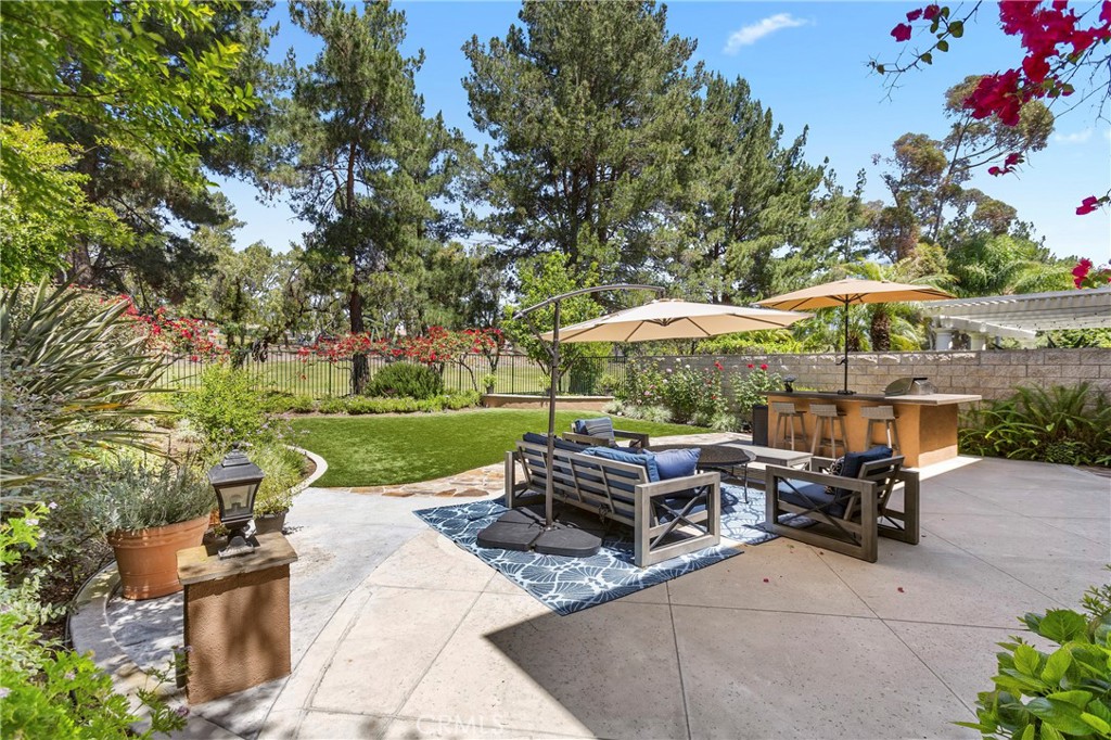 1351 Canterbury Lane