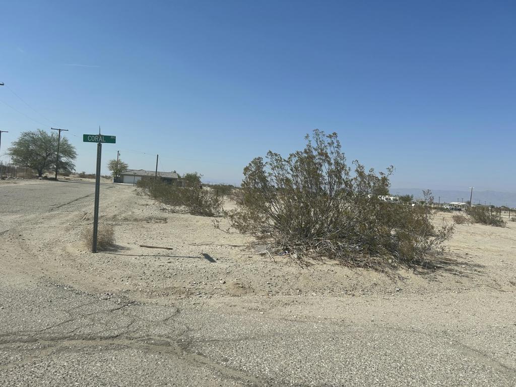 Prime Corner Lot in Salton City Seize the opportunity to own a prime corner lot in the heart of Salton City! This blank canvas offers endless possibilities for development. Located near 86 Highway, it's an ideal spot for your next project. While utilities are not on-site, they are conveniently nearby, making it easier to connect. Don't miss out on this fantastic opportunity!