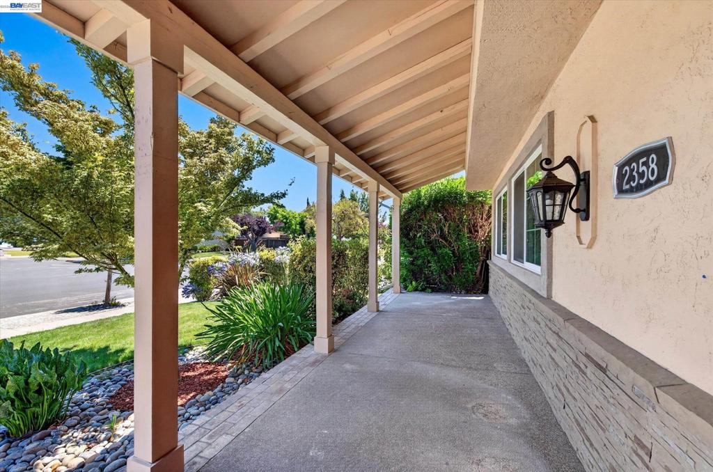 2358 Crestline Rd RD, Pleasanton CA 94566