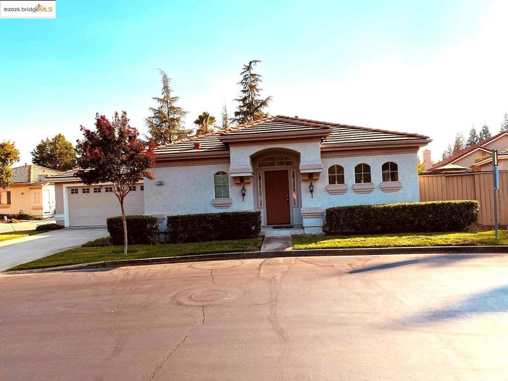 1205 Albrighton Drive