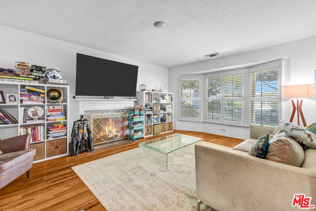 1044 Chelsea Avenue, Santa Monica CA 90403