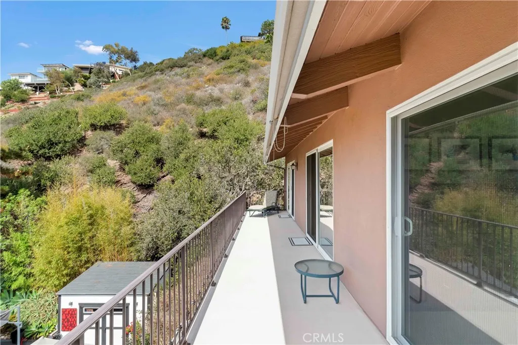 Laguna Beach, California 92651, United States, 3 Bedrooms Bedrooms, ,3 BathroomsBathrooms,Residential,Active,214986