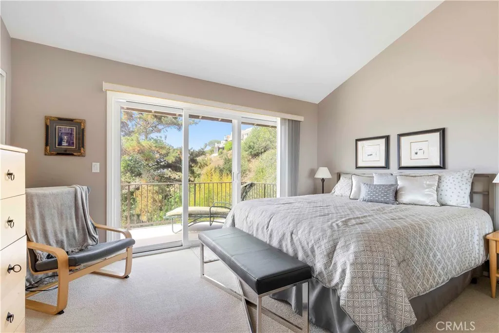 Laguna Beach, California 92651, United States, 3 Bedrooms Bedrooms, ,3 BathroomsBathrooms,Residential,Active,214986