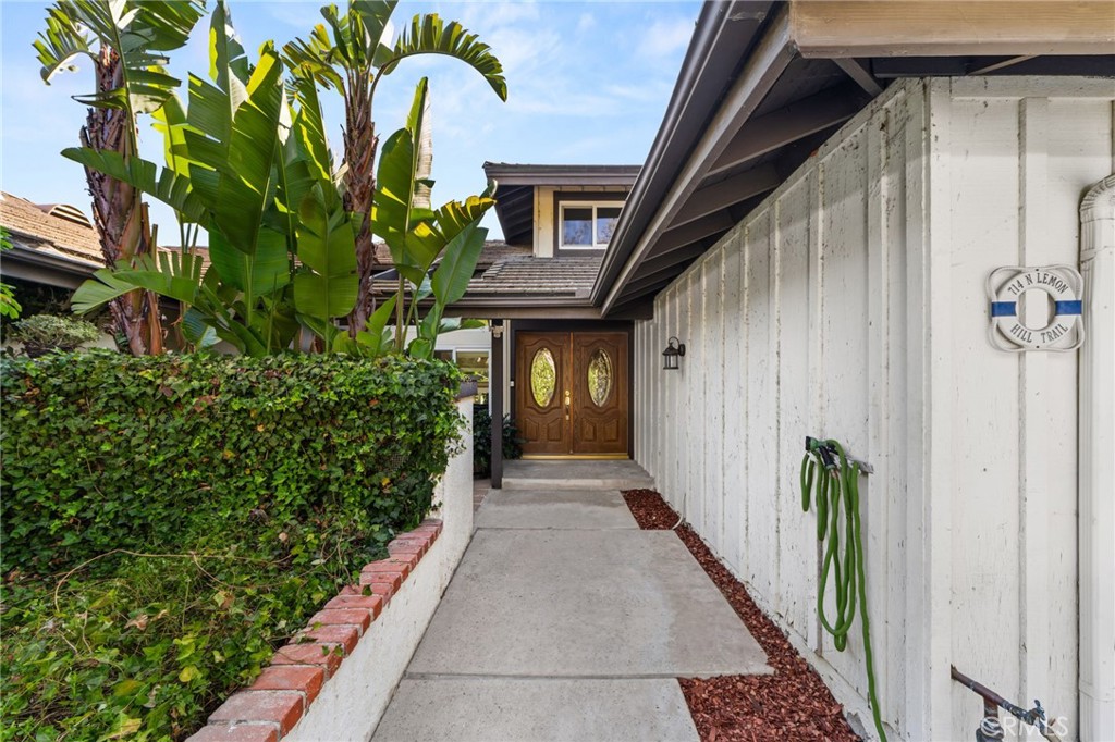 714 N Lemon Hill Trail