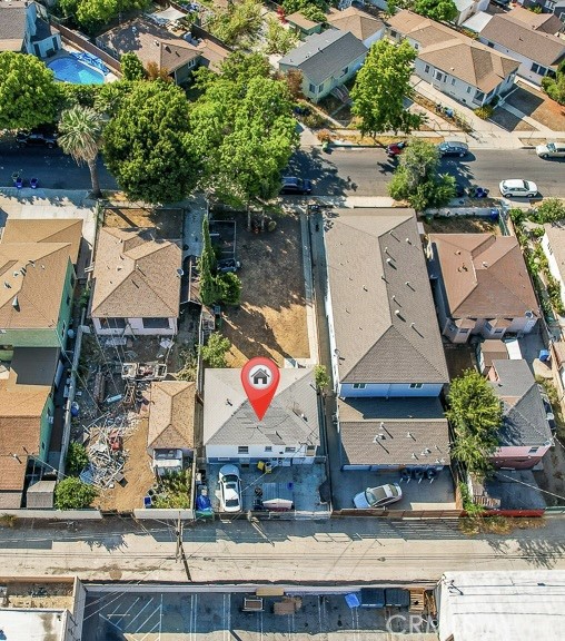 LARD1.5 ZONING, this unique property offers two units on a lot, 2 bedroom, 1 bathroom and 1 bedroom 1 bathroom ideal for owner occupant, investors, developers, seeking rental potential.