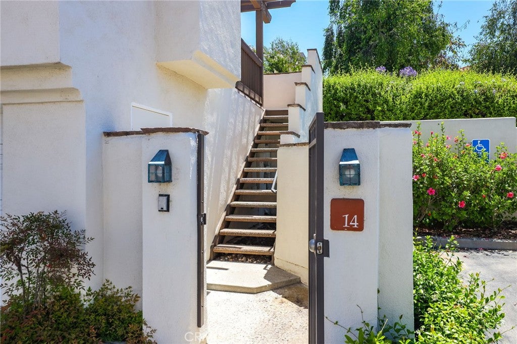 Photo of 14 Brisa Ribera, Rancho Santa Margarita, CA 92688 (MLS # OC26136557)