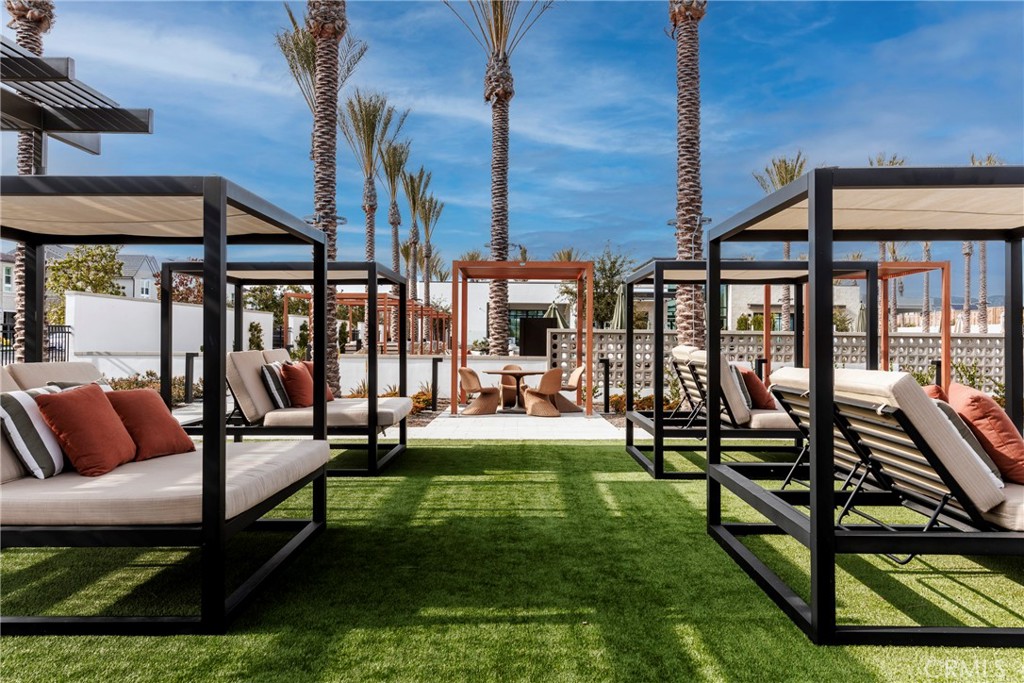 The Sequoias at the Meadows - Residential