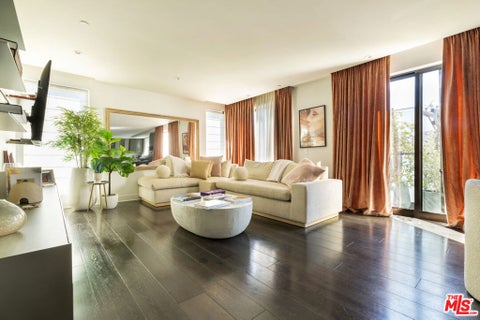 Photo of 411 S Hamel Road #407, Los Angeles, CA 90048 (MLS # 26999469)