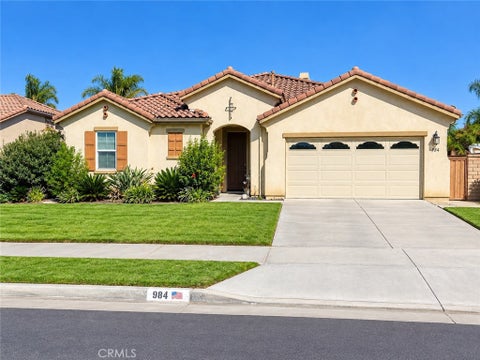 Photo of 984 Paintbrush TRL, Hemet, CA 92545 (MLS # SW26215238)