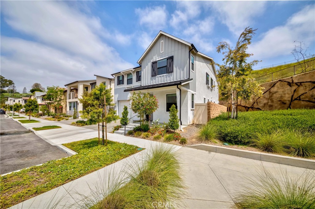 1613 Veridian Lane