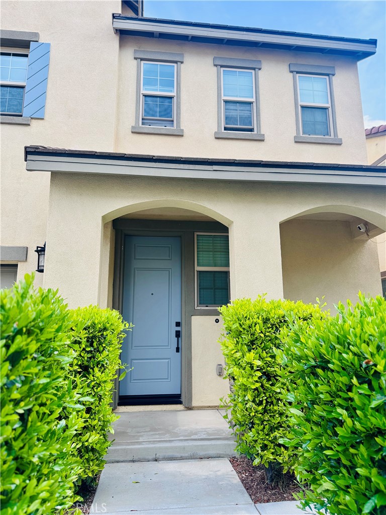 3126 E Painted Crescent Street