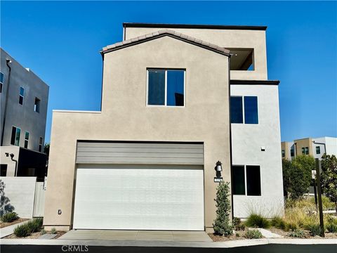 135 Sawbuck Irvine CA 92618