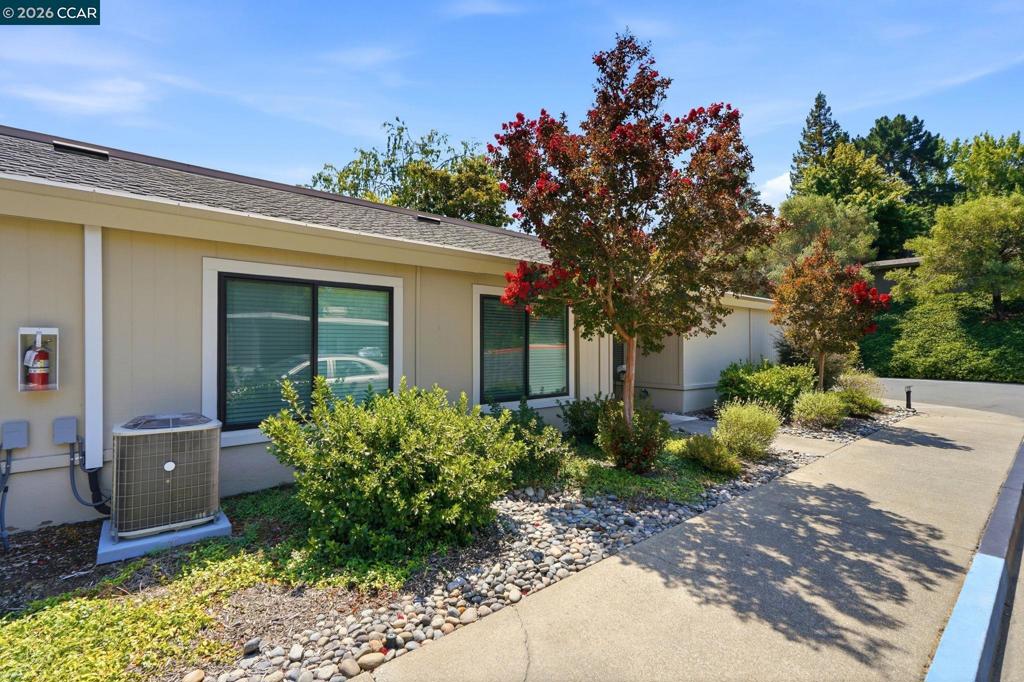 1323 Golden Rain Rd 3