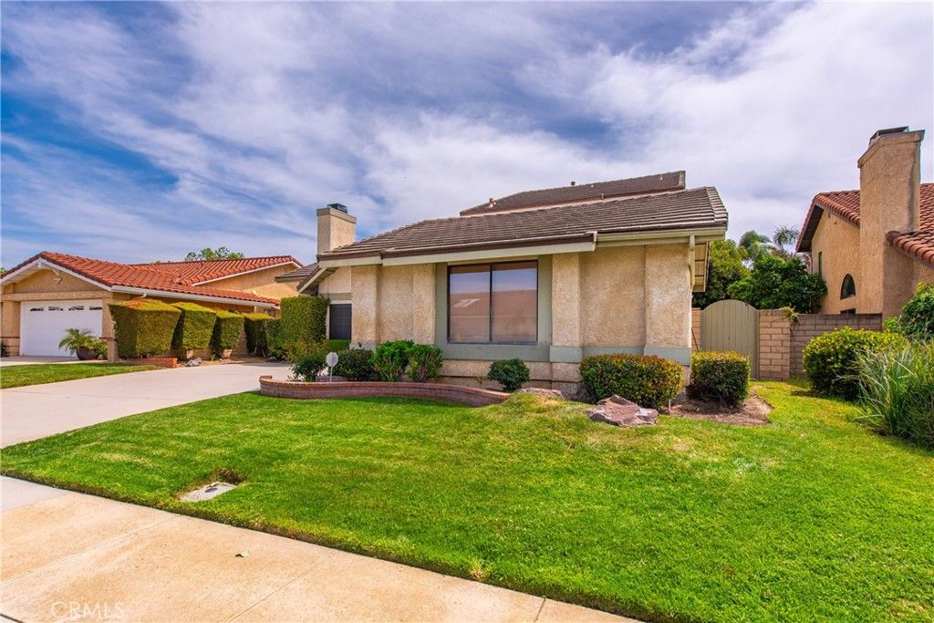 Photo of 13792 Christian Barrett Drive, Moorpark, CA 93021 (MLS # SR26074417)