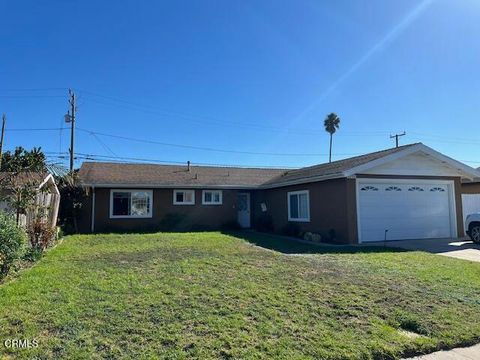 Photo of 2230 Lassen Street, Oxnard, CA 93033 (MLS # V1-33270)