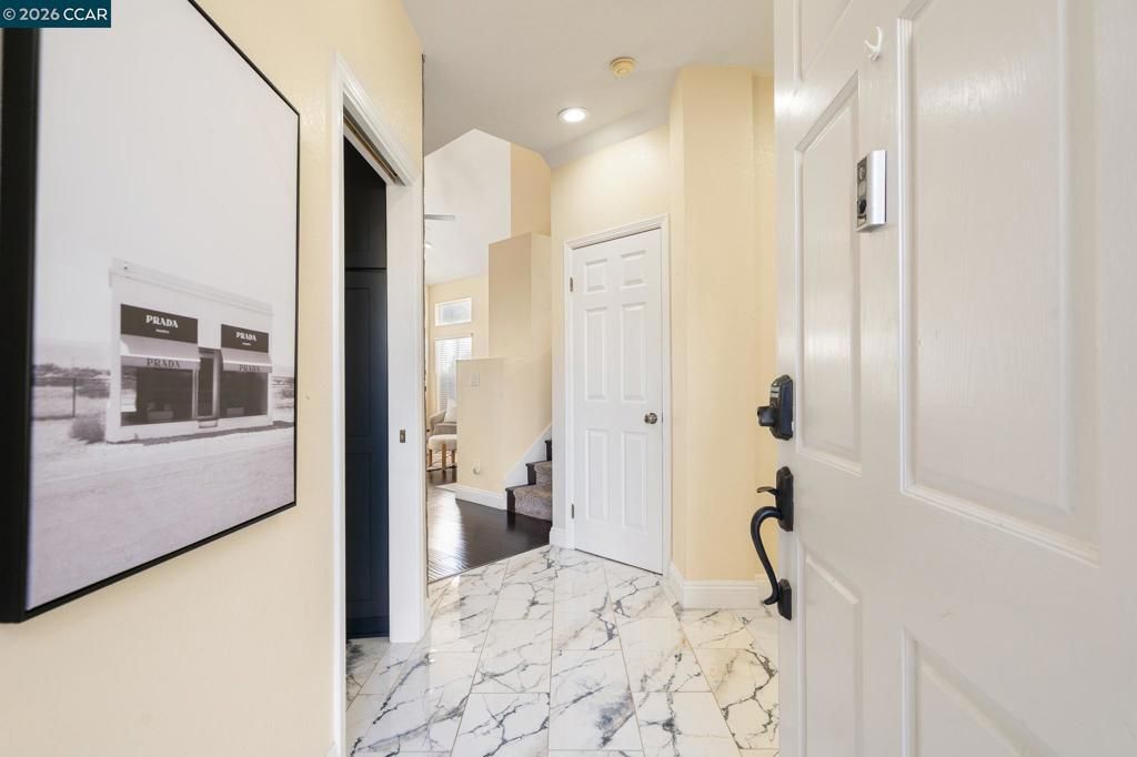 Photo of 1383 Shell Ln Ln, Clayton, CA 94517 (MLS # 41127227)