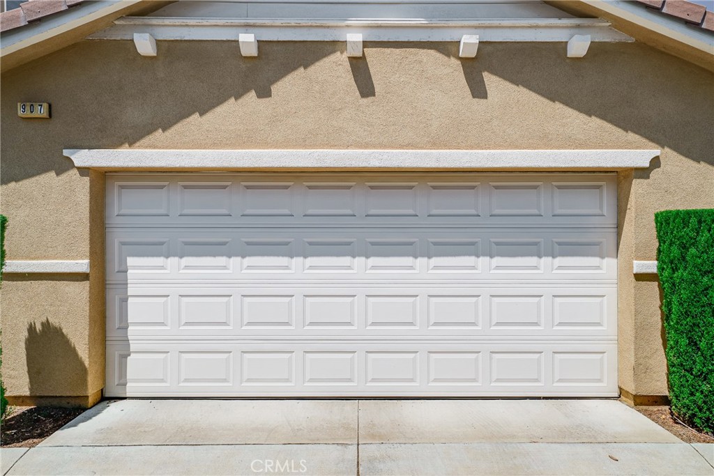 907 N Cornejo Way