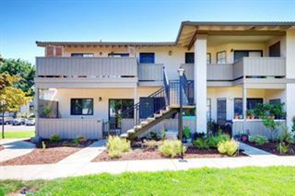 Photo of 340 Kenbrook Circle, San Jose, CA 95111 (MLS # ML82029752)