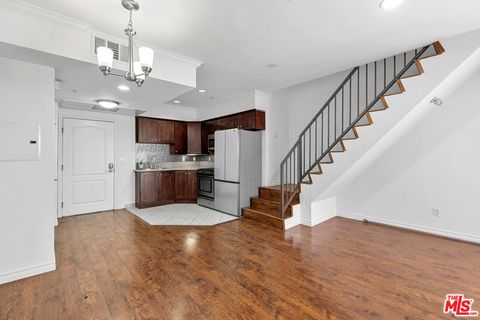 Photo of 5633 Carlton Way #203, Los Angeles, CA 90028 (MLS # 26827167)