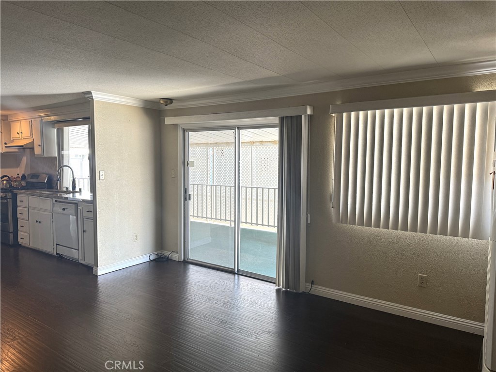 11250 Beach Boulevard 83