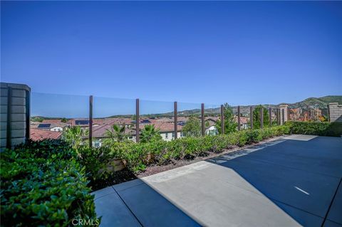 33 Manzanillo Lake Forest CA 92630