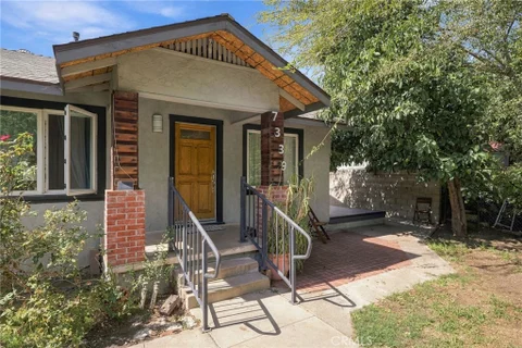 MLS: SR26215950