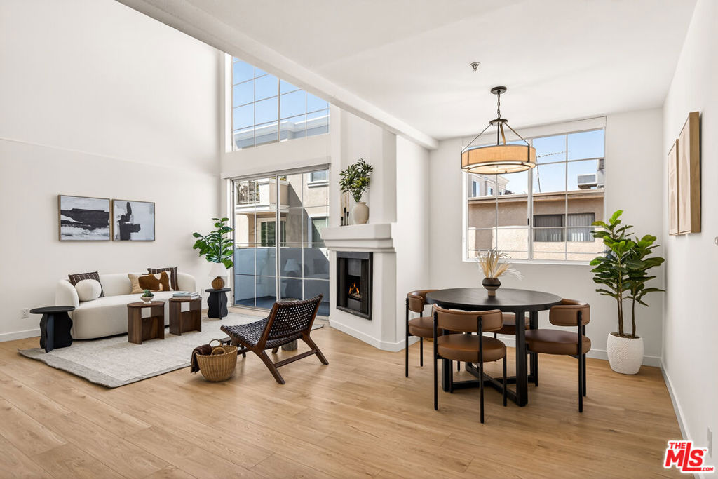 7101 La Tijera Boulevard H201