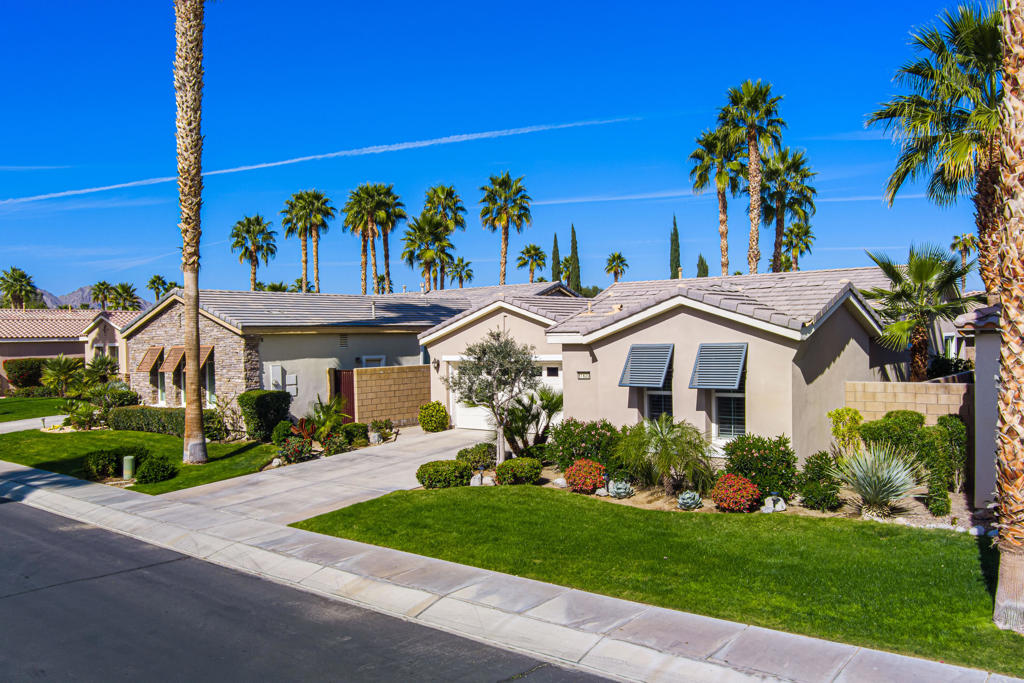 81820 golden star way