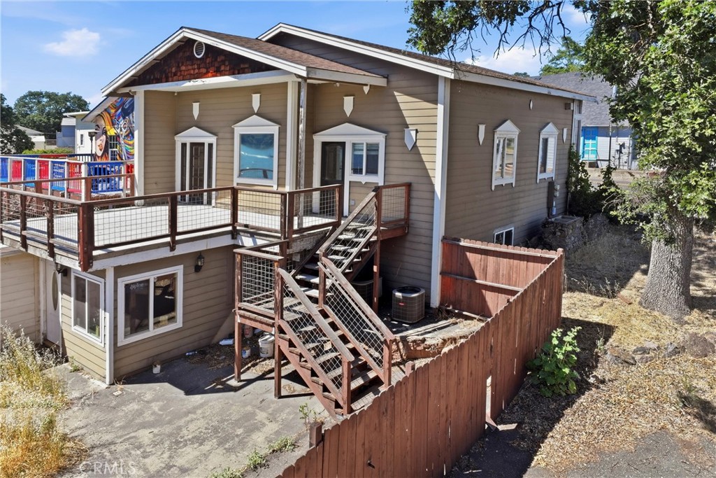 14465 Lakeshore