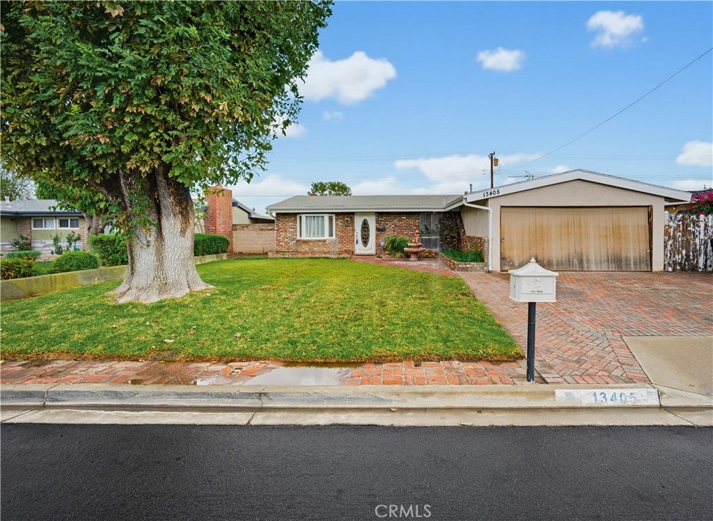 Photo of 13405 Babcock DR, Corona, CA 92879 (MLS # PW26229343)