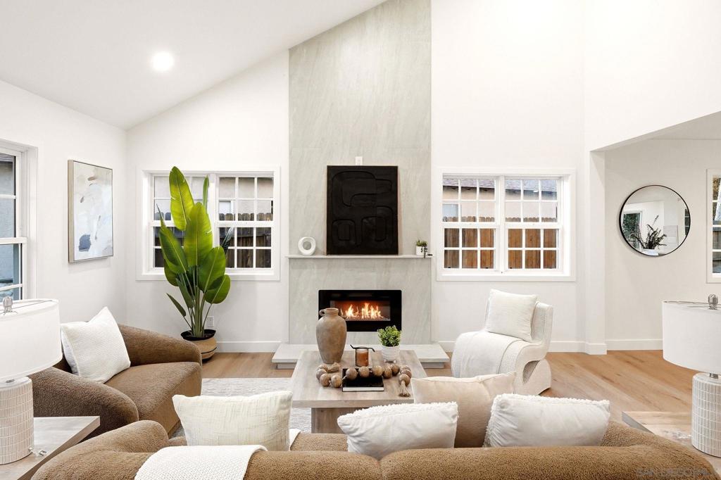 8113 Blythe Ct