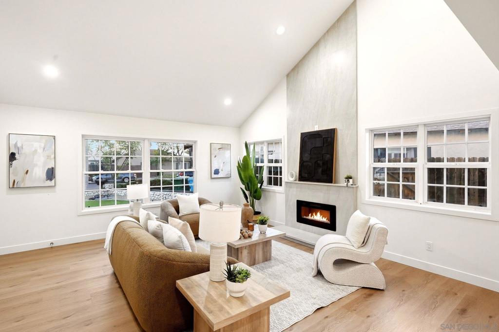 8113 Blythe Ct