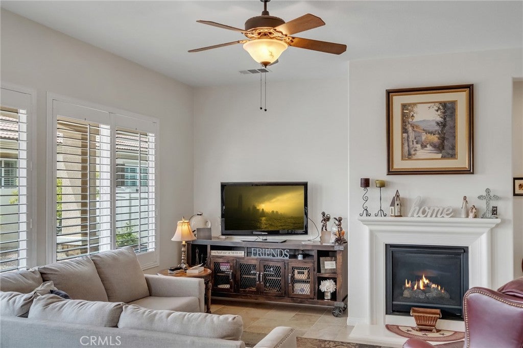 19441 Royal Oaks
