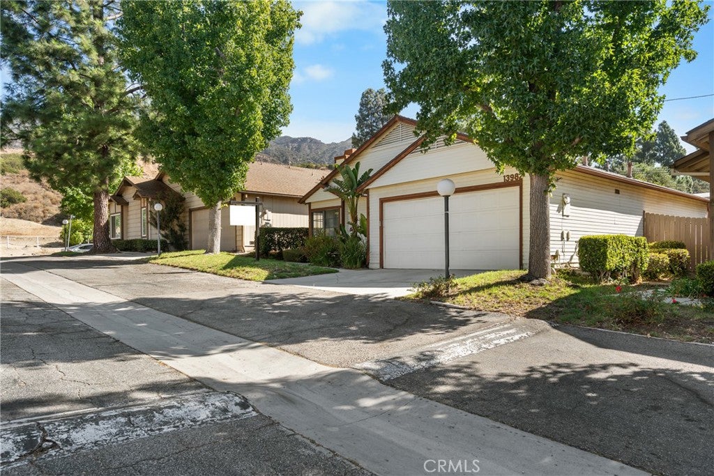 13982 Olive Grove Lane