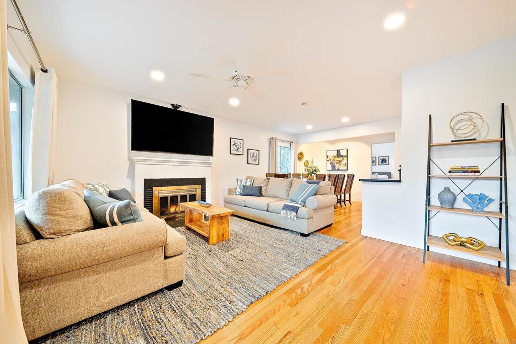 965 Rosecrans Street