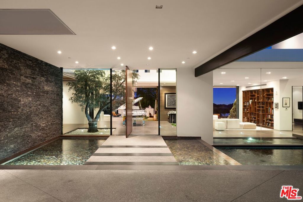 Photo of 3000 Benedict Canyon Drive, Beverly Hills, CA 90210 (MLS # 26864637)