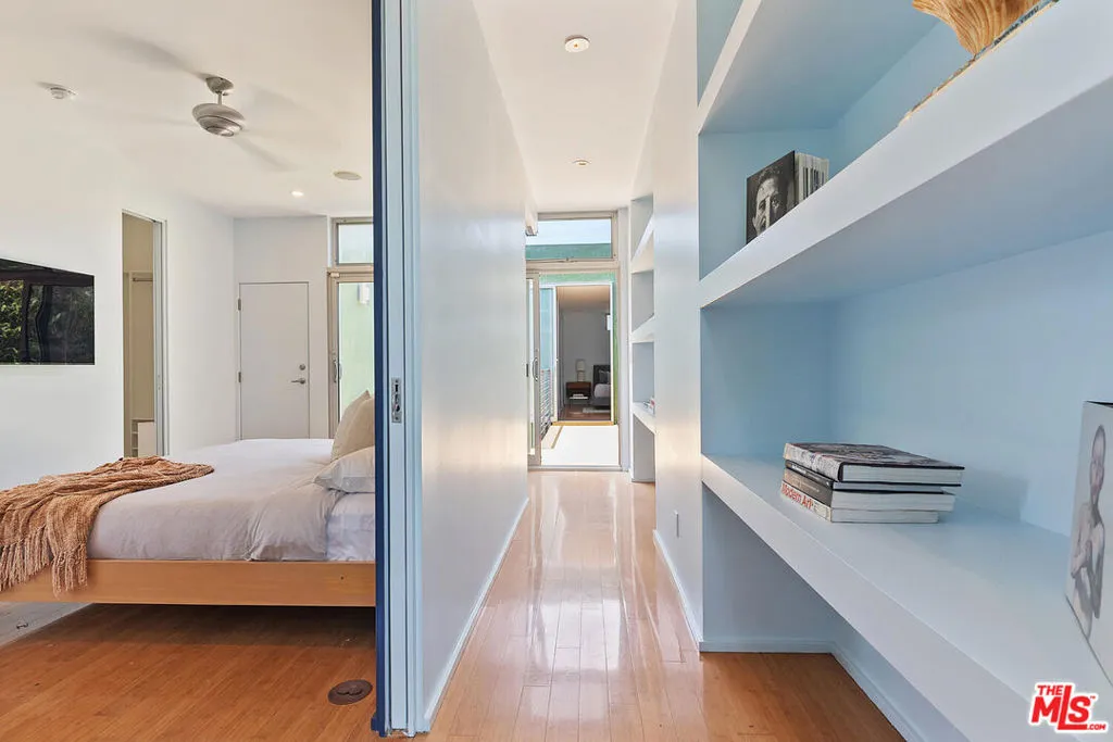 Venice, California 90291, United States, 2 Bedrooms Bedrooms, ,3 BathroomsBathrooms,Residential,Active,152369