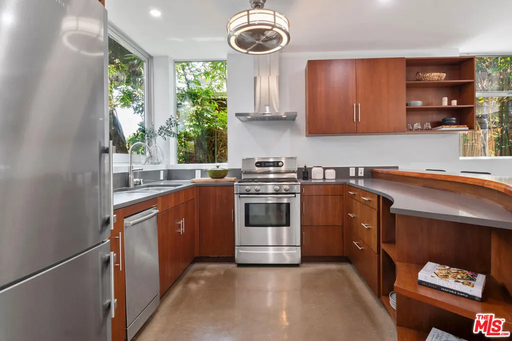 Venice, California 90291, United States, 2 Bedrooms Bedrooms, ,3 BathroomsBathrooms,Residential,Active,152369