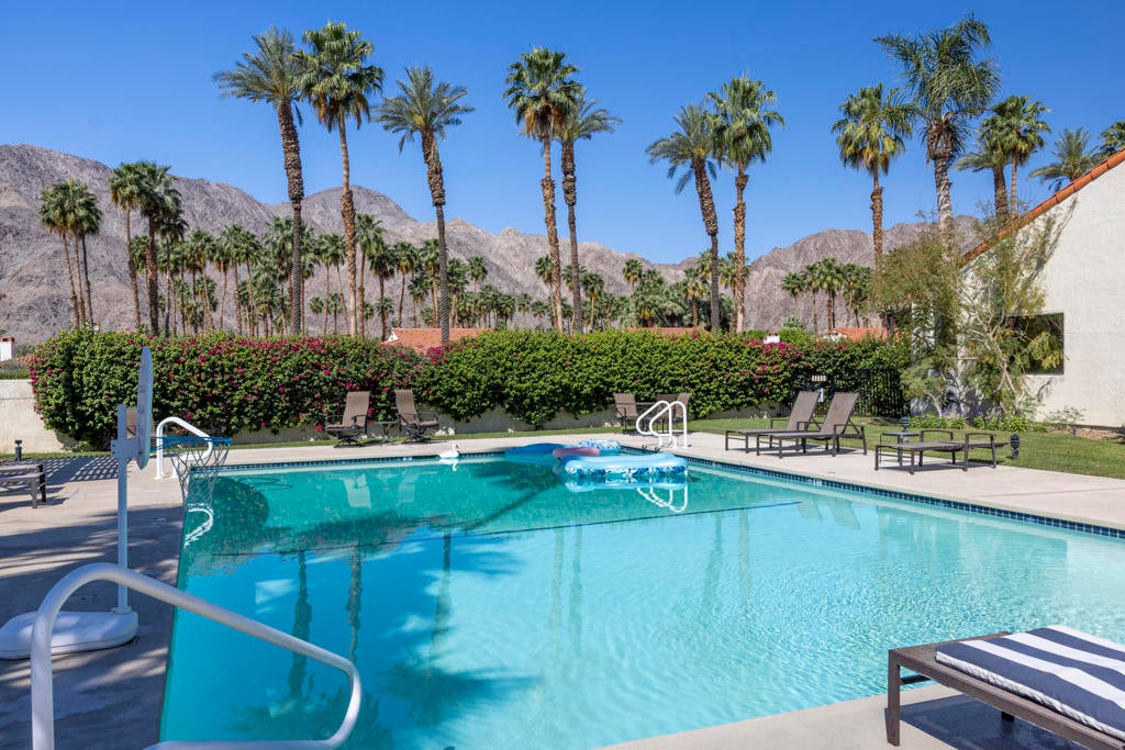 49460 Avenida Club La Quinta