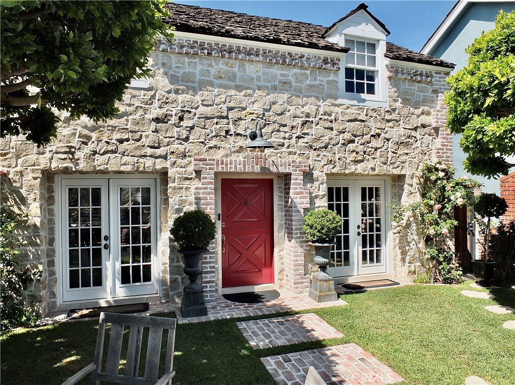 Naples (NA) - Residential Lease