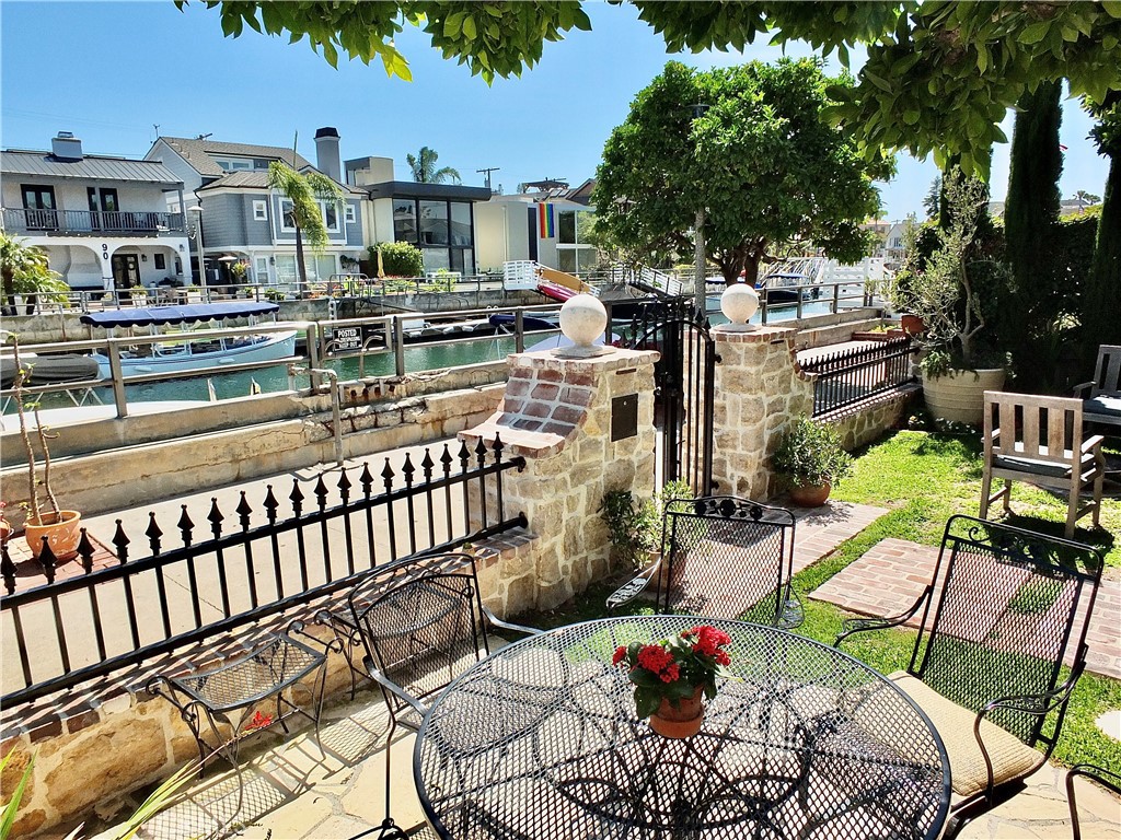 Naples (NA) - Residential Lease