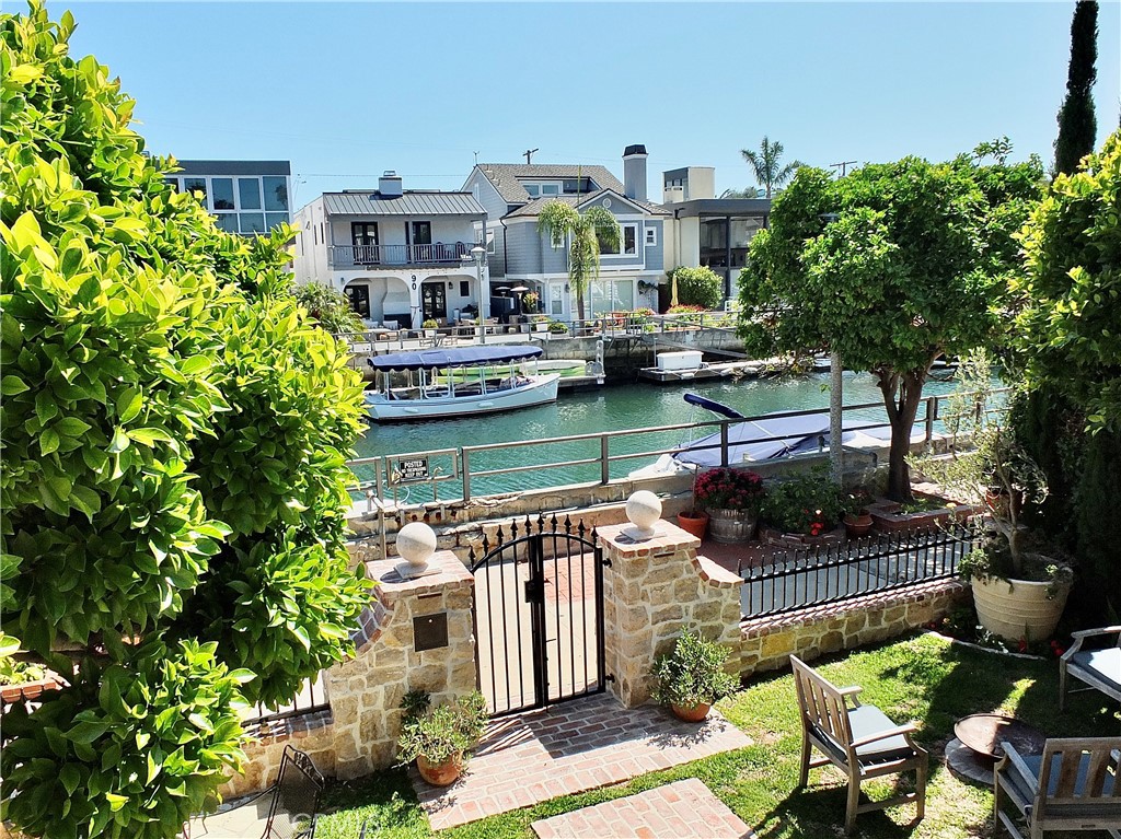 Naples (NA) - Residential Lease