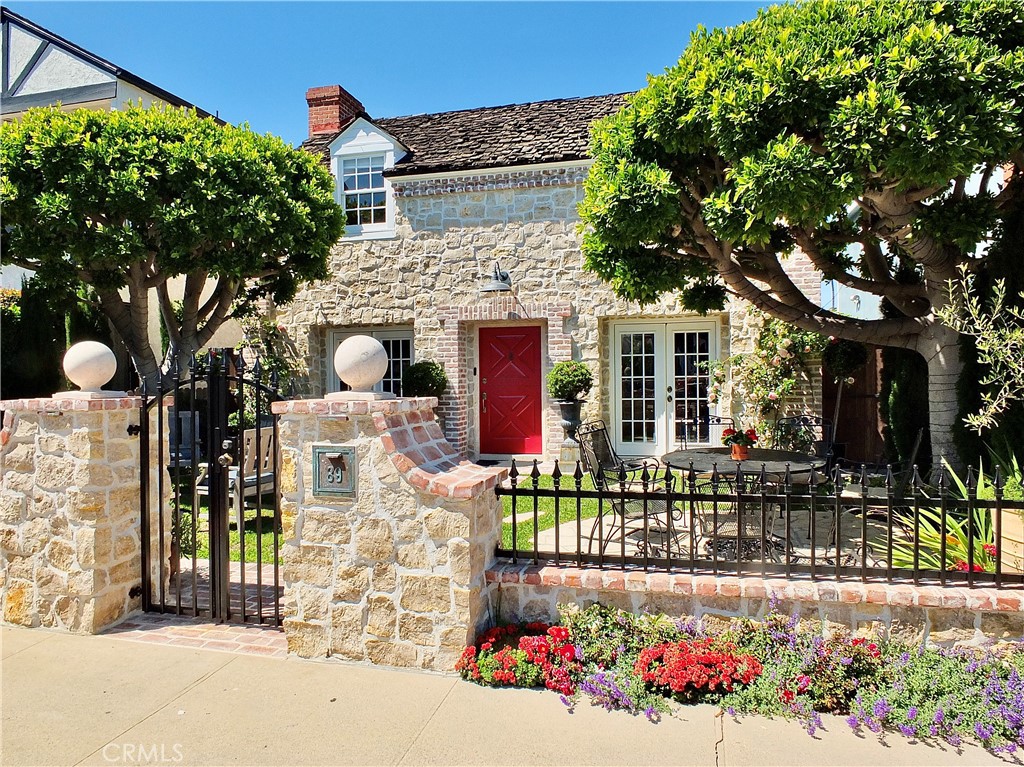 Naples (NA) - Residential Lease