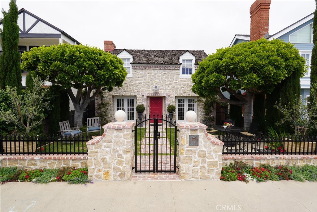 Naples (NA) - Residential Lease