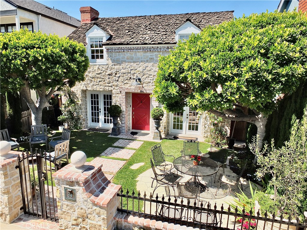 Naples (NA) - Residential Lease